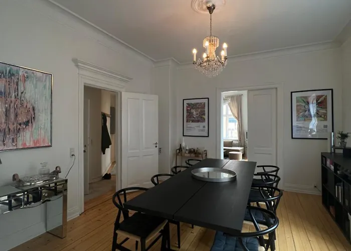 Stor Flot Herskabslejlighed Lägenhet Ålborg